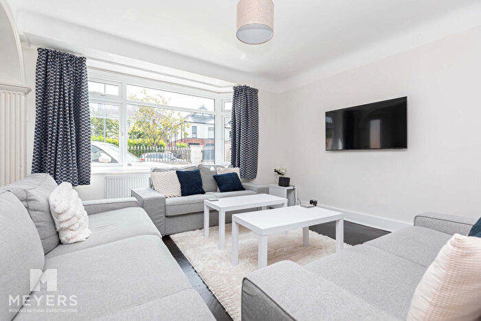 4 Bedroom Detached House To Rent In The Grove, Christchurch, BH23