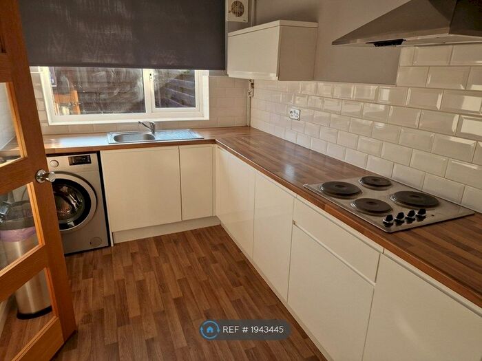 2 Bedroom Terraced House To Rent In Forge Corner, Leicester, LE8