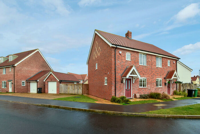 2 Bedroom Semi-Detached House To Rent In Kemp Road, North Walsham, NR28