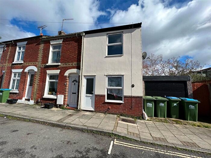 2 Bedroom End Of Terrace House To Rent In Liverpool Street, Southampton, Hampshire, SO14