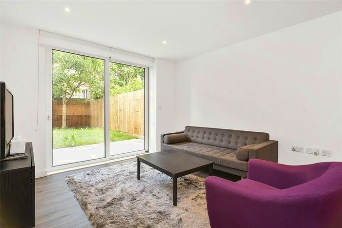 2 Bedroom Flat To Rent In Ashton Reach, London, SE16