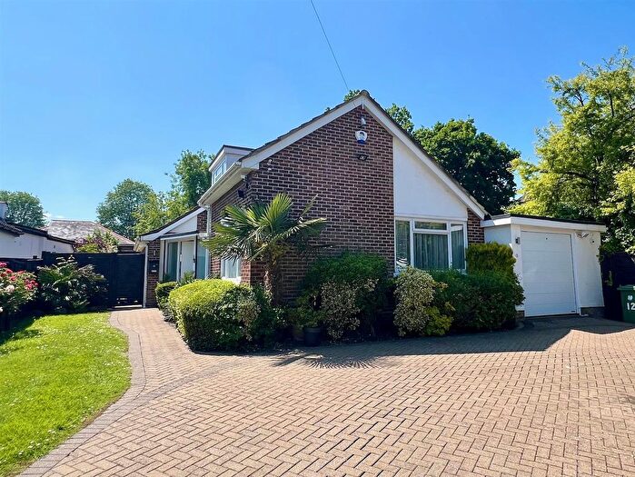 3 Bedroom Detached House To Rent In Deacons Close, Elstree, Borehamwood, WD6