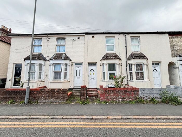 3 Bedroom Terraced House To Rent In Green Street, High Wycombe, HP11