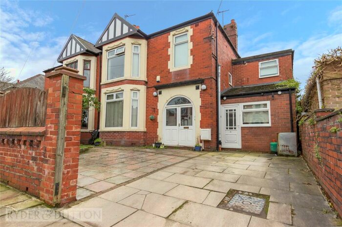 6 Bedroom Semi-Detached House For Sale In Hilltop Avenue, Blackley, Manchester, M9