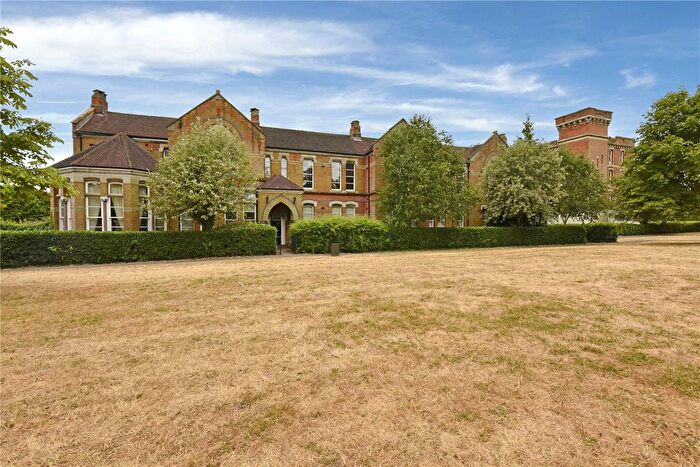 1 Bedroom Flat To Rent In King Georges Lodge, Monro Drive, Guildford, Surrey, GU2