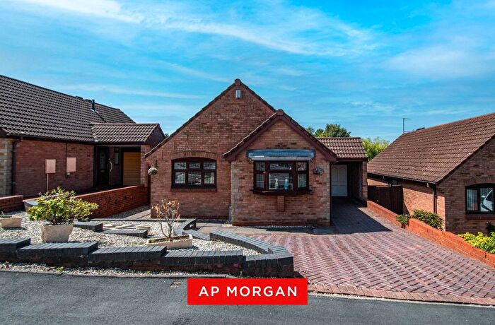 2 Bedroom Bungalow For Sale In Higgs Field Crescent, Cradley Heath, West Midlands, B64