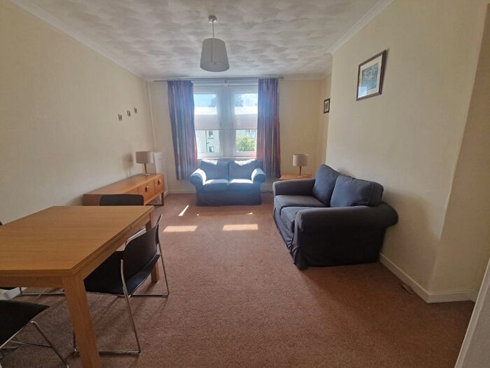2 Bedroom Flat To Rent In Hilton Terrace, Hilton, Aberdeen, AB24