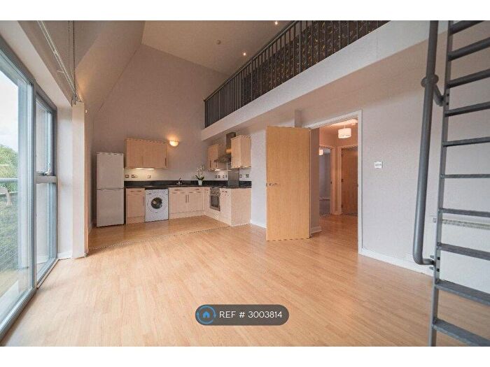 2 Bedroom Flat To Rent In Penistone House Block C, South Yorkshire, S3