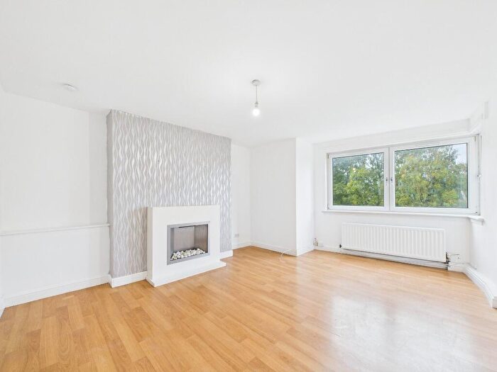 2 Bedroom Flat To Rent In Falkland Place, West Mains, East Kilbride, G74