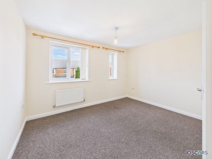 3 Bedroom Terraced House For Sale In Stable Way, Kingswood, HU7