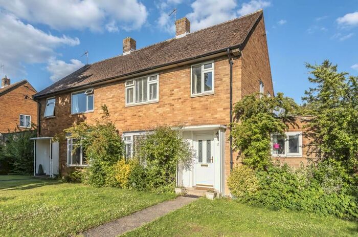 3 Bedroom Semi-Detached House To Rent In Oxford Road, Abingdon, OX14
