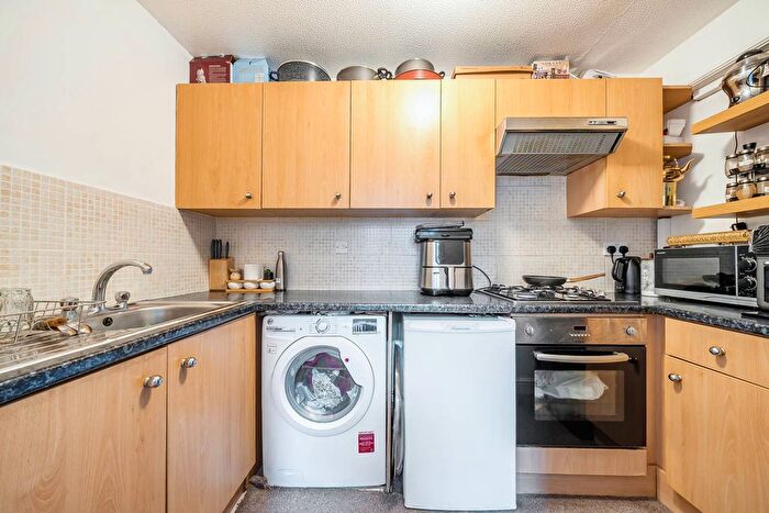 1 Bedroom Flat For Sale In Wembley Park Drive, Wembley Park, Wembley, HA9