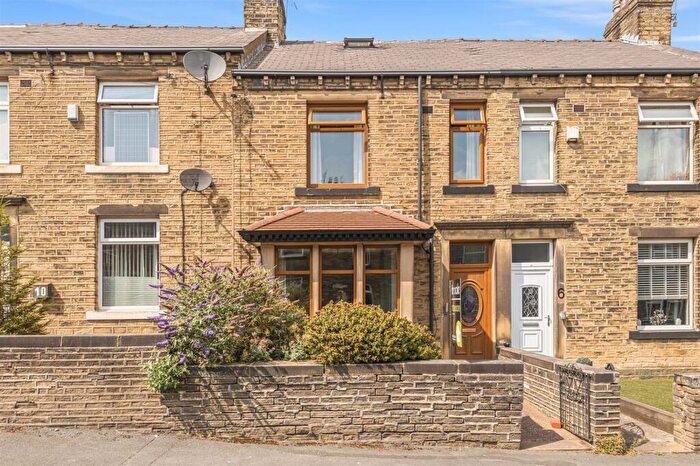 3 Bedroom Terraced House For Sale In Waverley Road, Elland, HX5