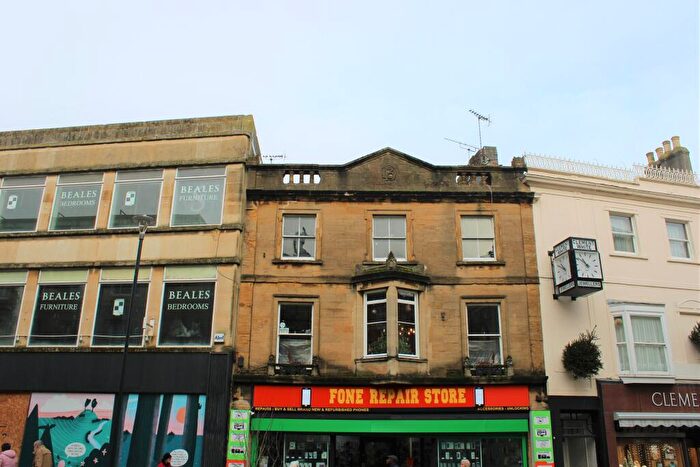 4 Bedroom Apartment To Rent In Central Yeovil, Somerset, BA20