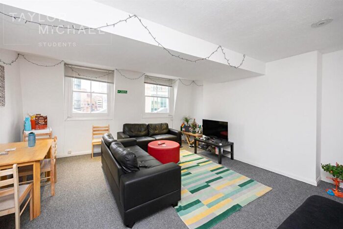 3 Bedroom Flat To Rent In West Street, Brighton, BN1
