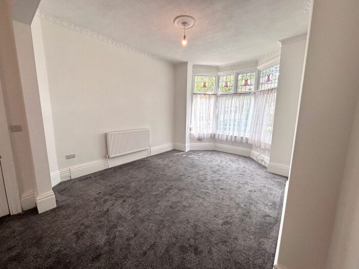 4 Bedroom Terraced House To Rent In Desmond Avenue, Hull, HU6