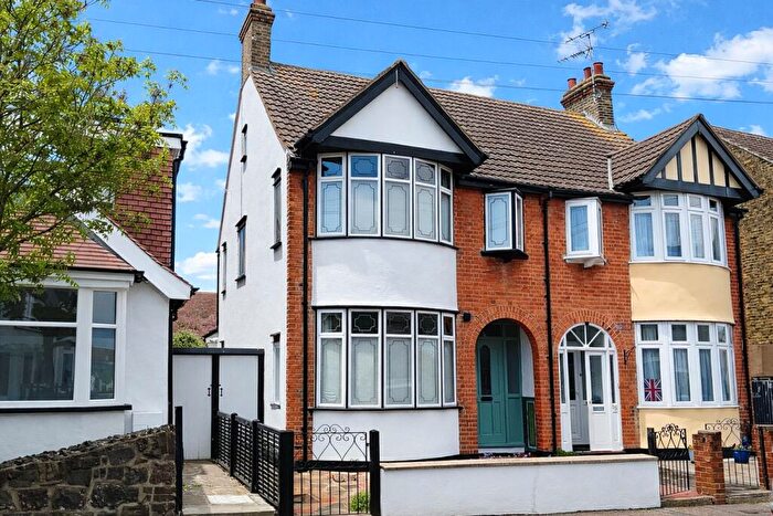 3 Bedroom Semi Detached House For Sale In Westcliff Park Drive, Westcliff-on-Sea, SS0