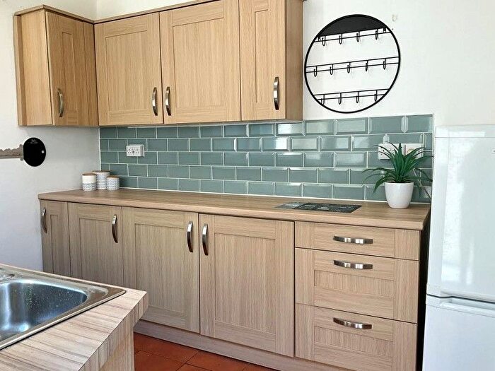 2 Bedroom End Of Terrace House To Rent In Rodney Street, Swansea, SA1