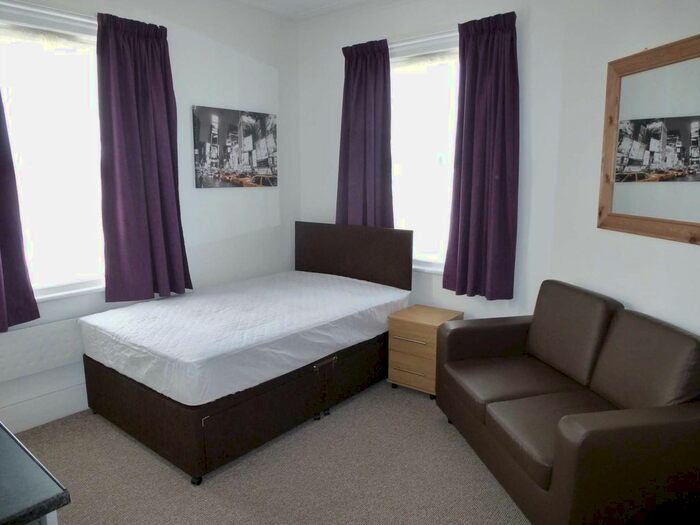 Studio To Rent In Hamilton Road, Reading, RG1