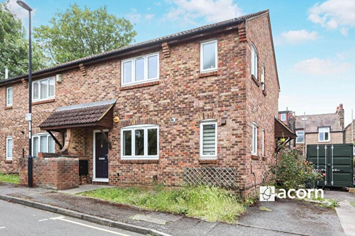 1 Bedroom Terraced House To Rent In Lara Close London, SE13