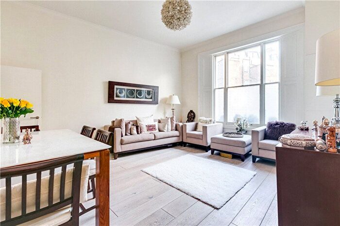 2 Bedroom Flat To Rent In Eardley Crescent, Earls Court, London, SW5