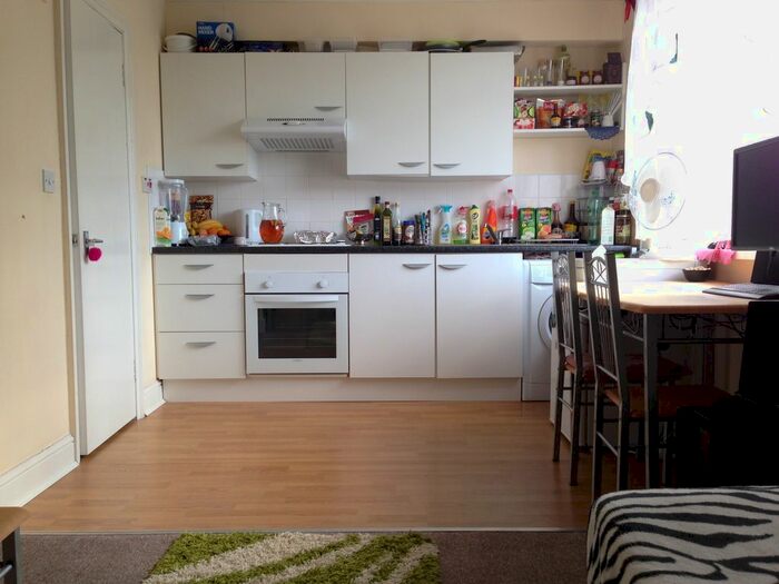 Studio To Rent In Shelbourne Road, Tottenham N17
