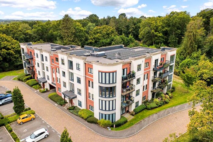 2 Bedroom Flat For Sale In London Road, Bracknell, RG42