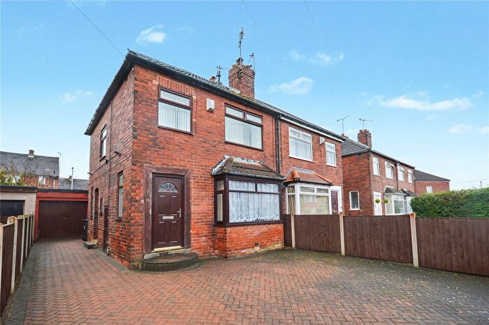 3 Bedroom Semi Detached House For Sale In Blakeney Road, Leeds, West Yorkshire, LS10
