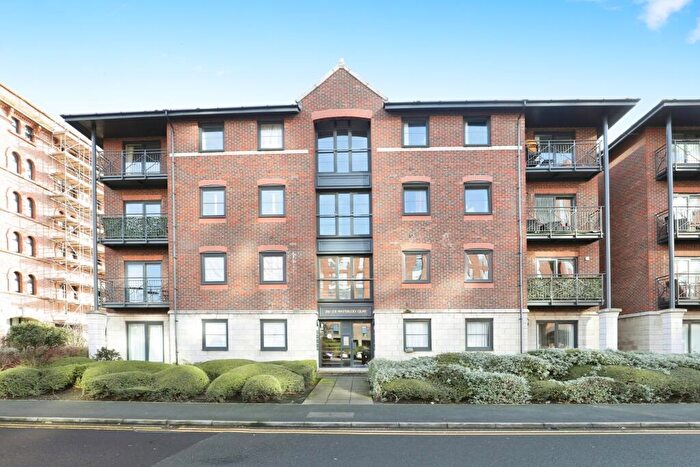 2 Bedroom Flat For Sale In Waterloo Road, Liverpool, L3