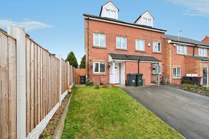 3 Bedroom End Of Terrace House For Sale In Henry Court, Parkgate, Rotherham, S62