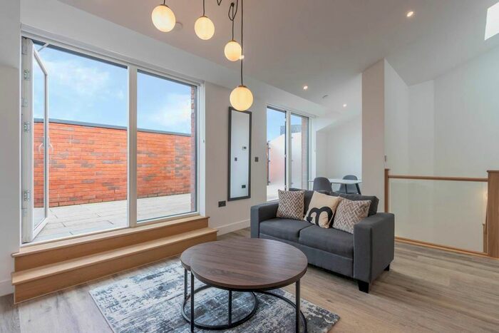 2 Bedroom Flat To Rent In The Lancaster, Shadwell Street, Birmingham, B4