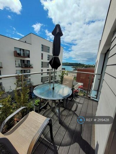 2 Bedroom Flat To Rent In Kingdom Street, Plymouth, PL1