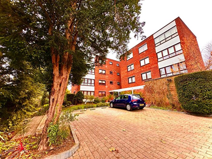 1 Bedroom Flat To Rent In Beaulieu Court, Hillcrest Crescent, W5