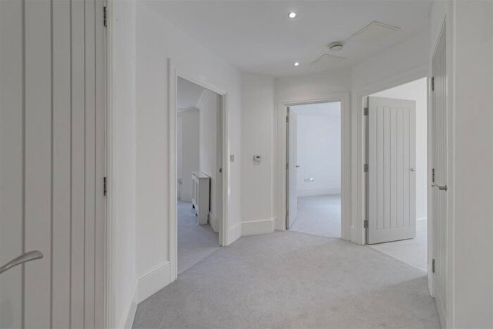 2 Bedroom Apartment To Rent In The Park, Cheltenham, GL50