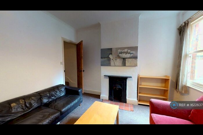 4 Bedroom Terraced House To Rent In Lorne Road, Leicester, LE2