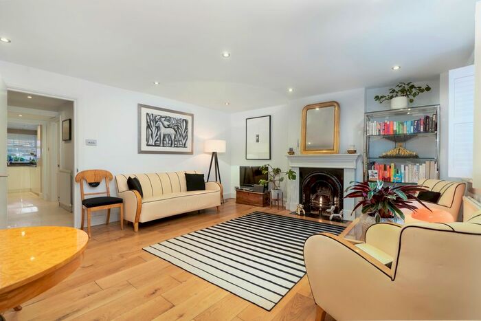 1 Bedroom Flat To Rent In Huntingdon Street, London, N1