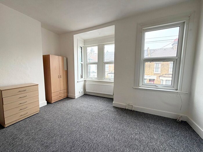 1 Bedroom Flat To Rent In Winchelsea Road, London, N17
