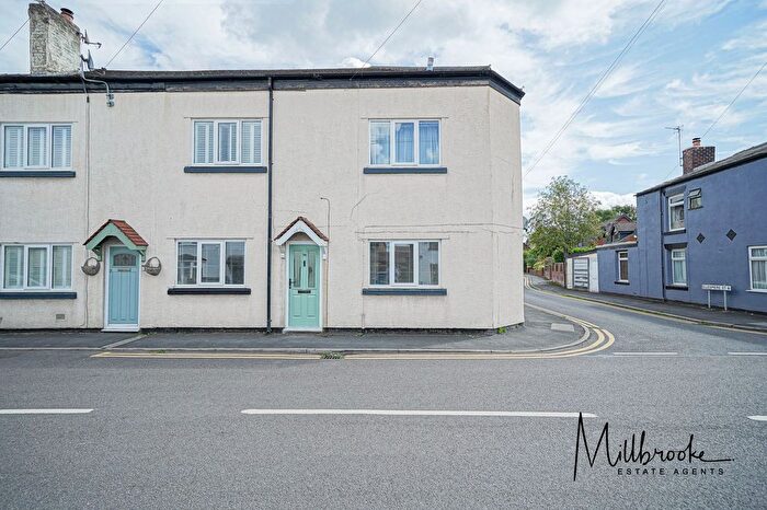 2 Bedroom Flat To Rent In Higher Green Lane, Astley, Manchester, M29