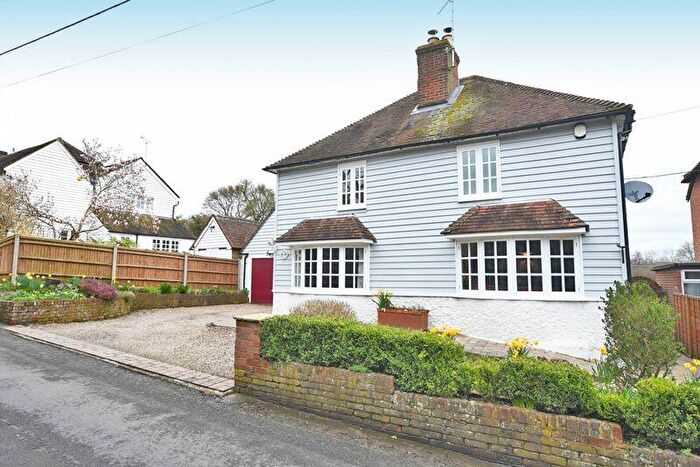 3 Bedroom Character Property For Sale In Lenham Road, Maidstone, ME17