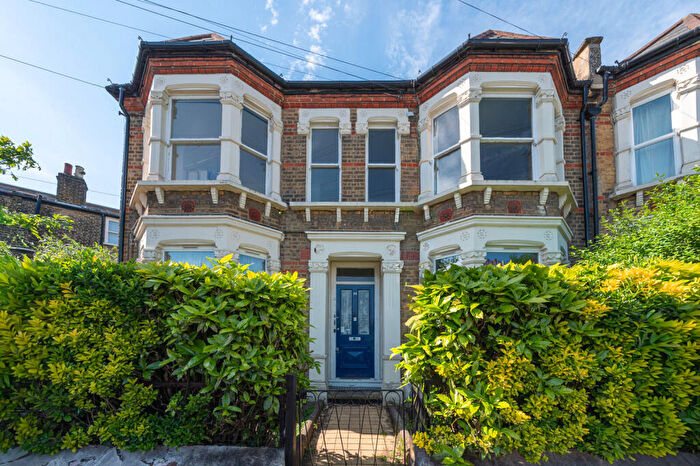 1 Bedroom Flat For Sale In Dalrymple Road, Brockley, London, SE4