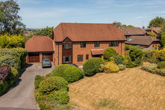 5 Bedroom Detached House For Sale In Albany Close, Trowbridge, BA14