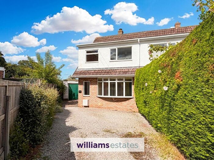 3 Bedroom Semi-Detached House For Sale In Bro Afallon, Denbigh, LL16