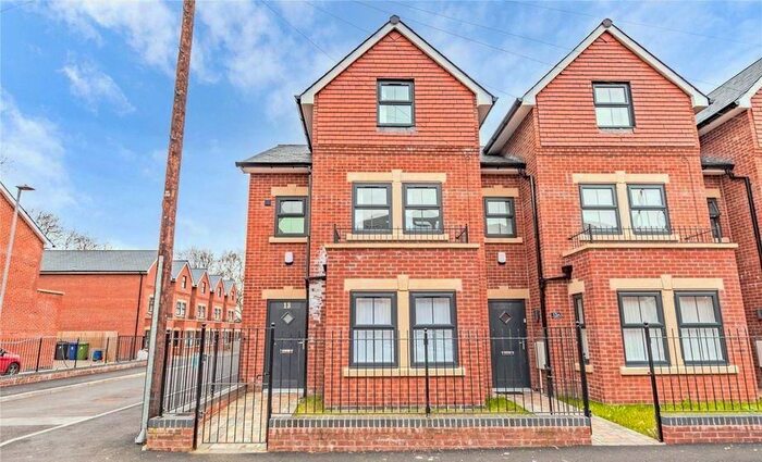 4 Bedroom Property To Rent In Richmond Street, Ashton-Under-Lyne, OL6