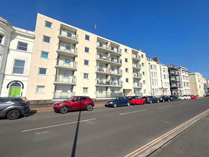 1 Bedroom Flat For Sale In Southlands Court, South Terrace, Littlehampton, BN17