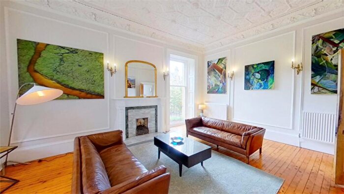 5 Bedroom Flat To Rent In Craigmillar Park, Edinburgh, EH16