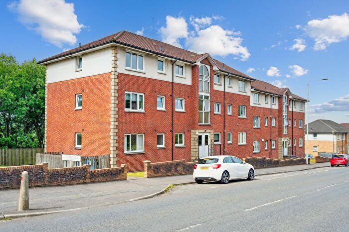 2 Bedroom Flat To Rent In Queen Elizabeth Gardens, Clydebank, West Dunbartonshire, G81