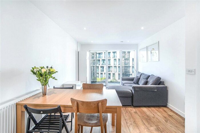 1 Bedroom Apartment To Rent In Atkins Square, Dalston Lane, Hackney, London, E8