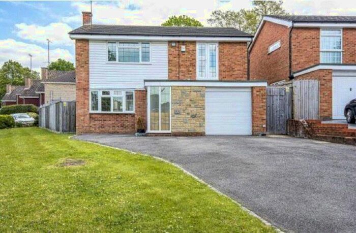 3 Bedroom Detached House To Rent In Hemwood Road, Windsor, Berkshire, SL4