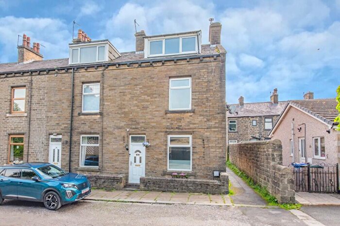 3 Bedroom End Of Terrace House For Sale In King Edward Street, Sutton In Craven, BD20