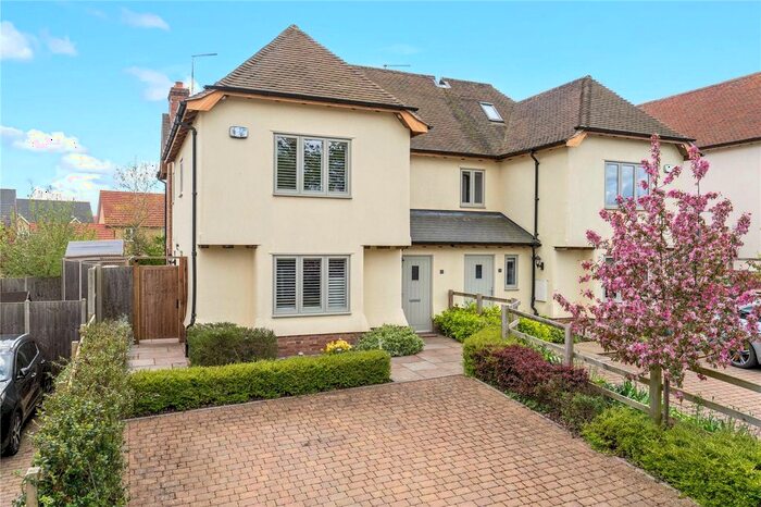 4 Bedroom Semi-Detached House For Sale In Pastures Close, Newport, Nr Saffron Walden, Essex, CB11